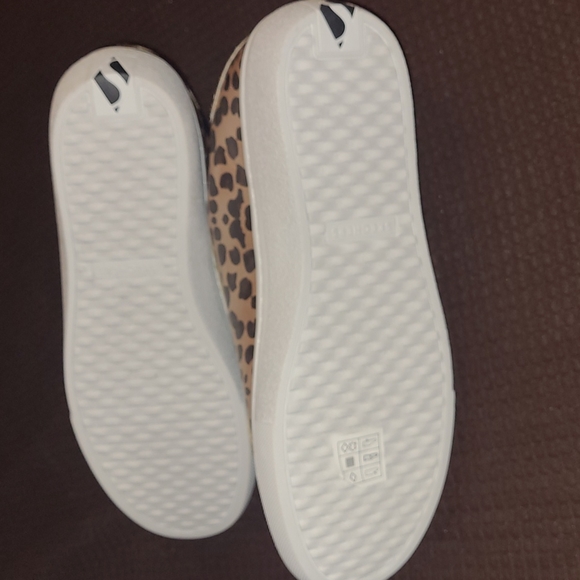 New Skechers Los Angeles Street sneakers size 6 kids equals 7.5 womans - Picture 6 of 7